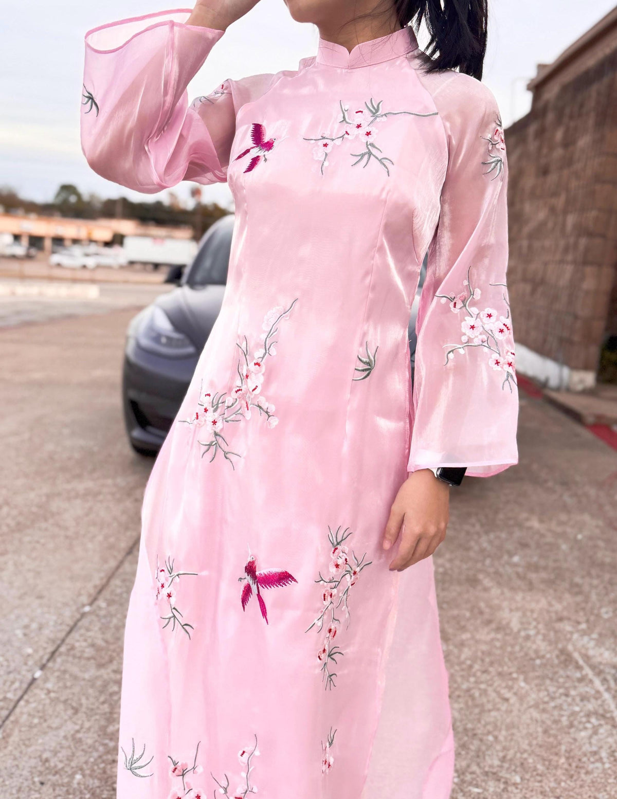 Xynh Vietnamese ao dai embroidery pink, pants included