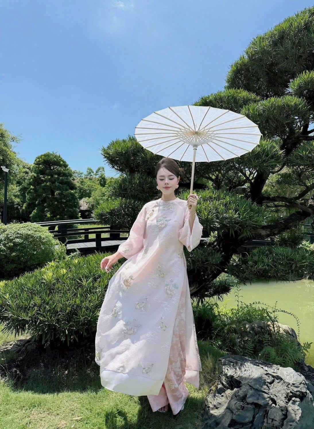 Vietnamese ao dai embroiled NguSen pink design aodai, pants included