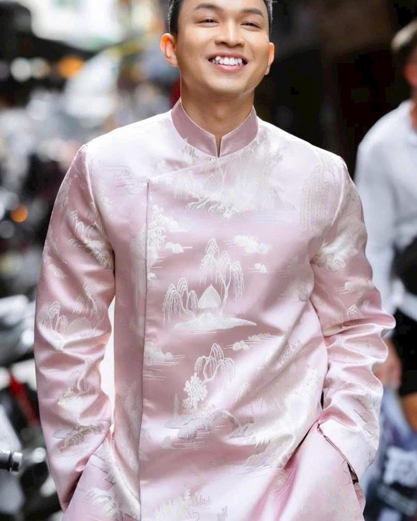 PhongVan Vietnamese aodai for men embroided pink gam taffeta