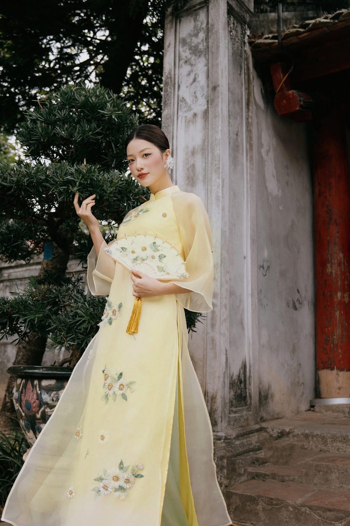 MocTrac Vietnamese aodai yellow, pants included