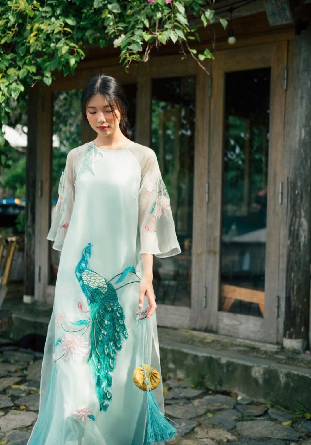 Vietnamese ao dai KhongTuoc turquoise, pants included