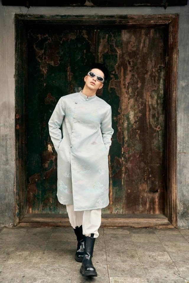 SonThuy Vietnamese aodai for men light blue