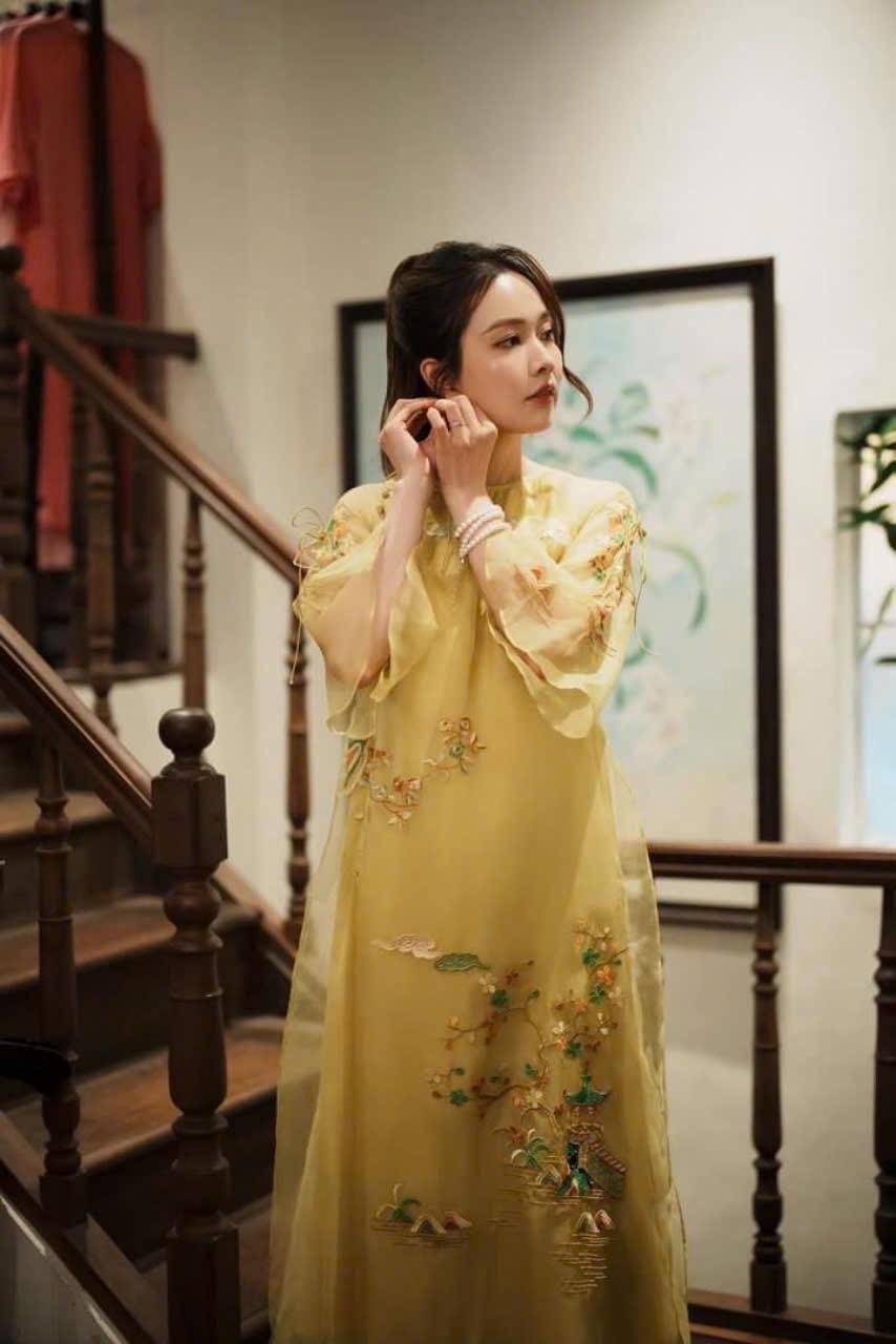Vietnamese ao dai xx aodai yellow, pants included