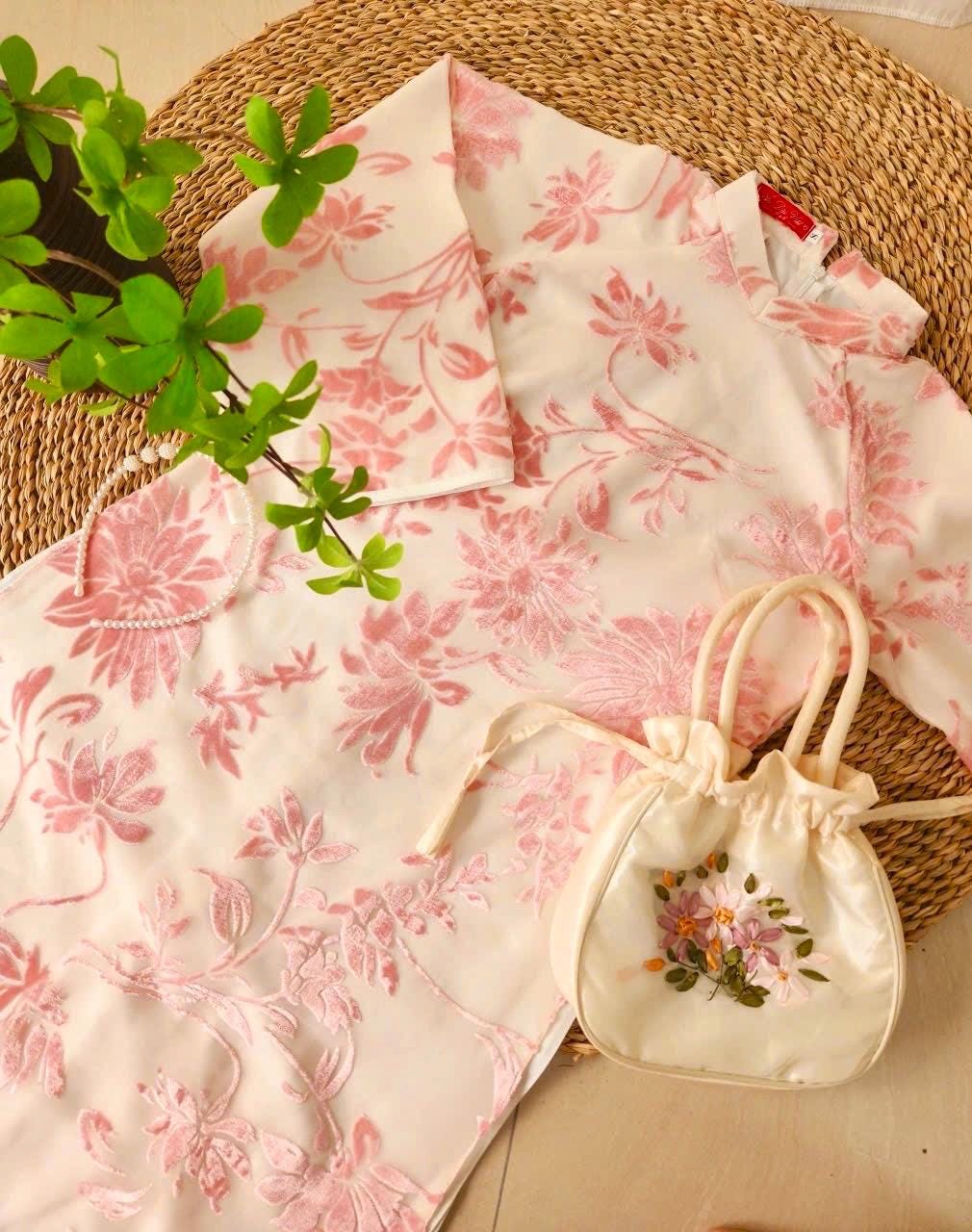 Vietnamese ao dai floral pink Velvet embossed aodai, pants included