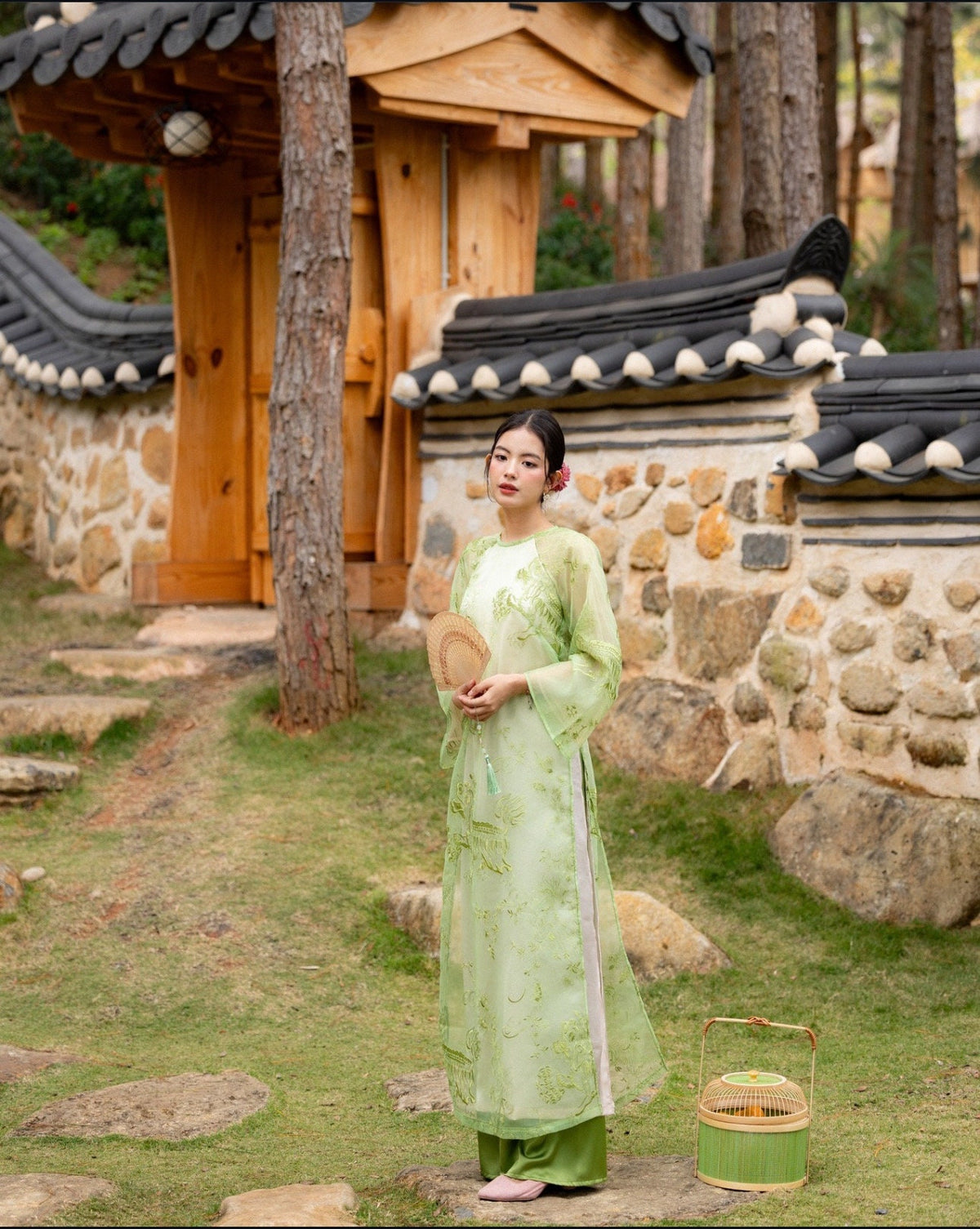 Vietnamese aodai Kylan embroidered green, pants included