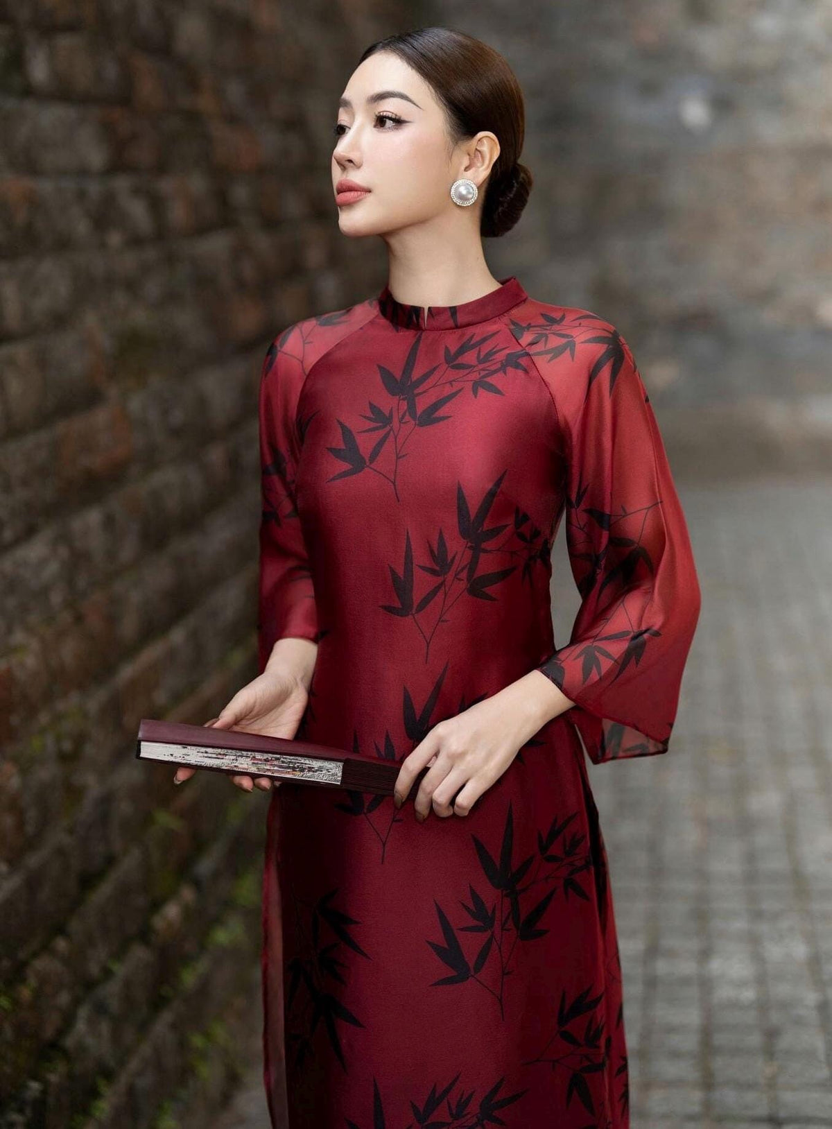 Vietnamese ao dai loose style Latruc red, pants included