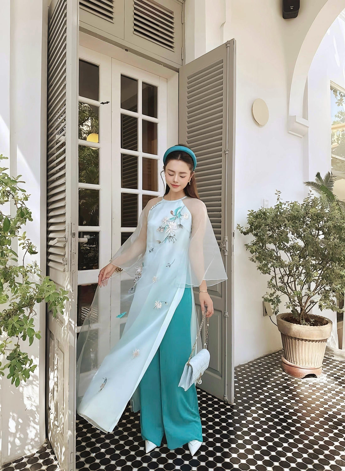 Linny Vietnamese ao dai embroidery mint, pants included
