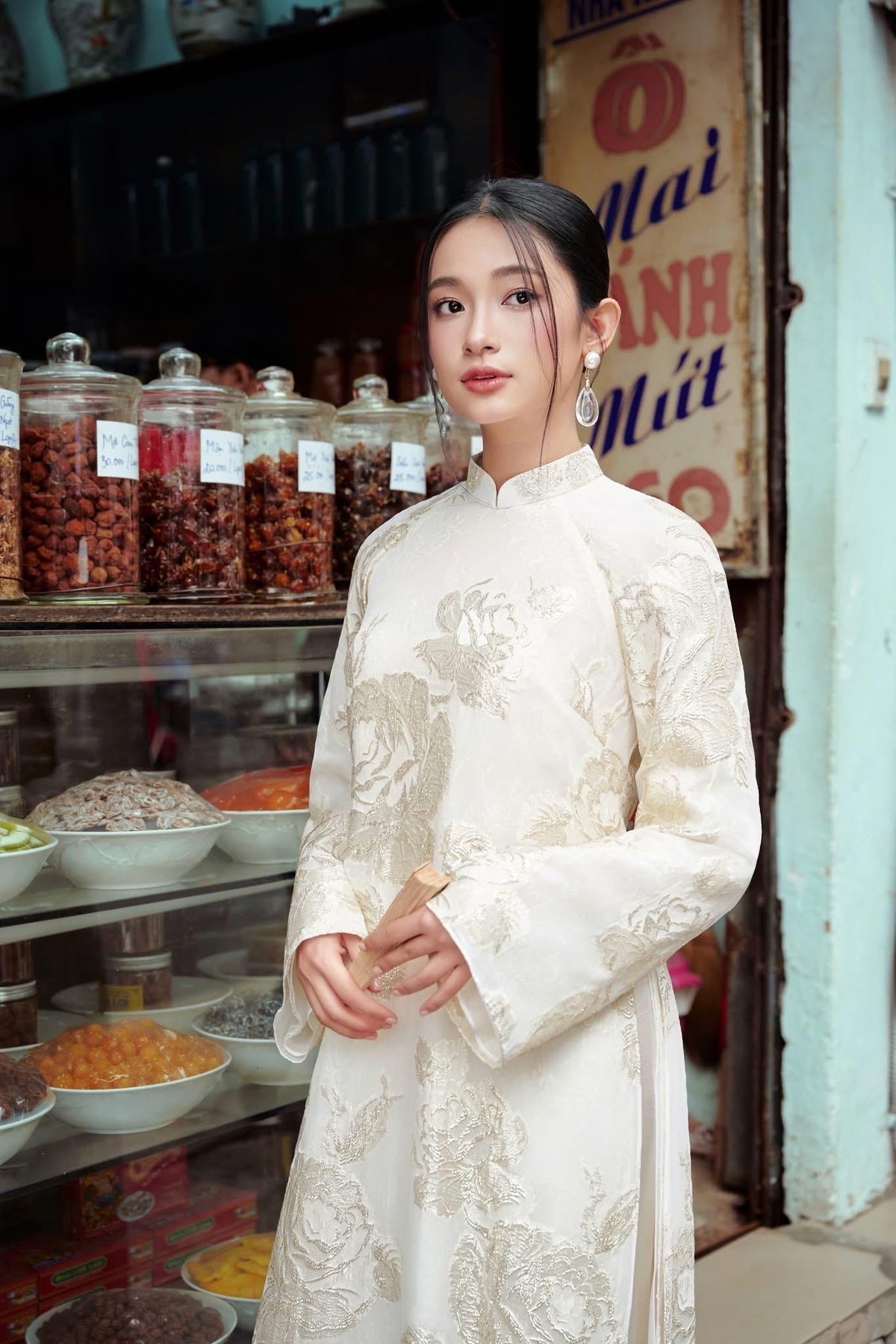 Vietnamese ao dai Rosey imprint 3D texture with gold aodai white relaxed style, pants included