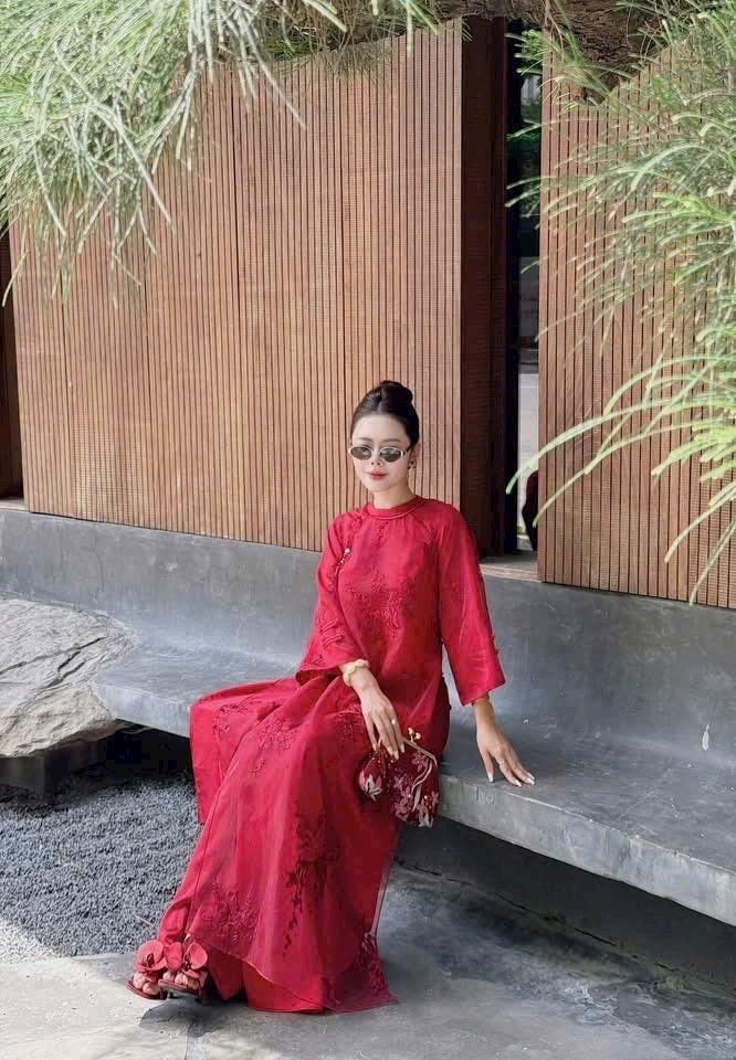 Vietnamese ao dai LinkLan red embroidered floral design aodai, brooch and pants included