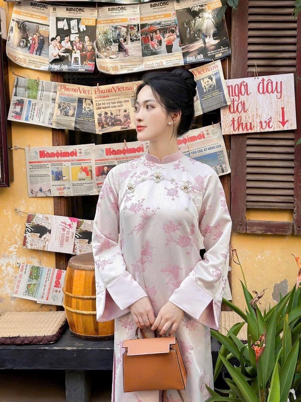 Vietnamese ao dai QuynhHoa gam chun pink butterfly design aodai, pants included