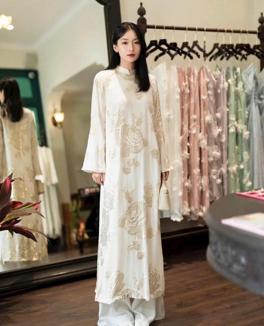 Vietnamese ao dai Rosey imprint 3D texture with gold aodai white relaxed style, pants included
