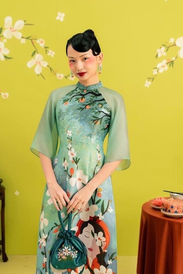 Vietnamese aodai Lep Xanh, pants included