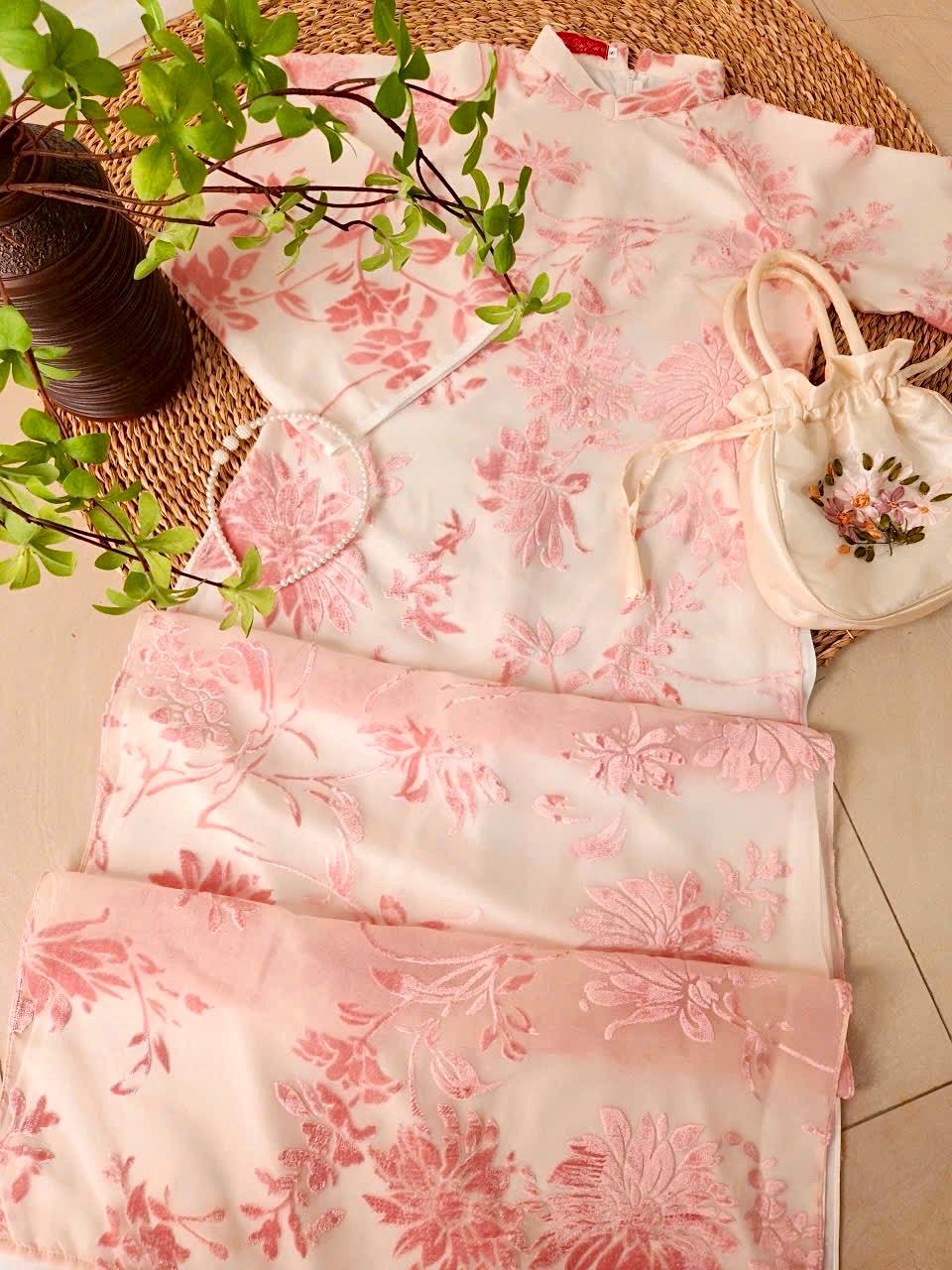 Vietnamese ao dai floral pink Velvet embossed aodai, pants included