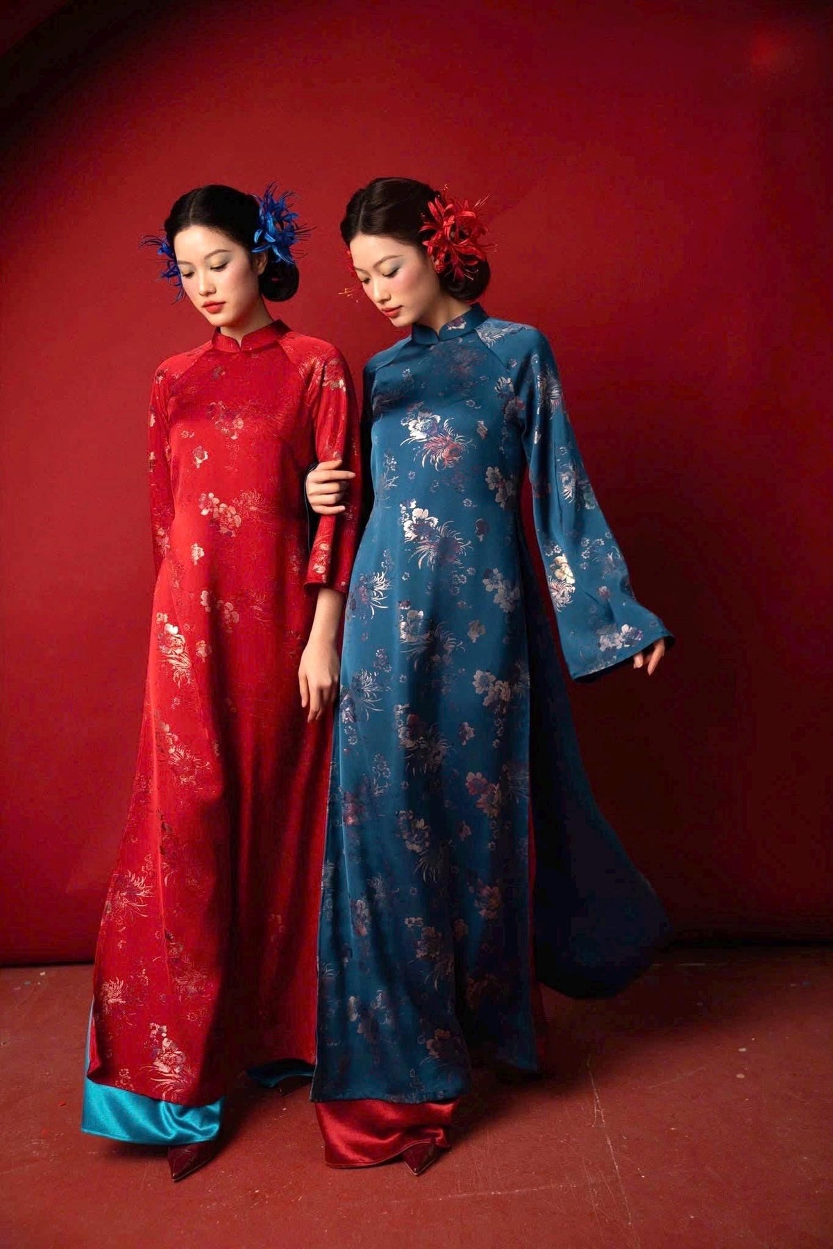 LuaTuyet Vietnamese aodai in red/ teal, pants included