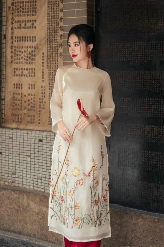 Kem Vietnamese ao dai beige, pants included