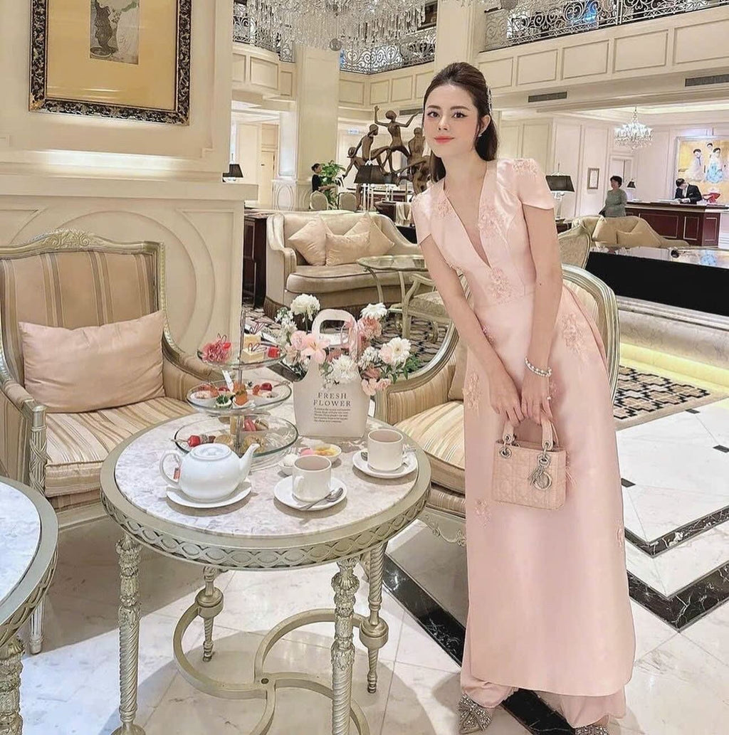 Vietnamese modern Vee aodai pink , pants included