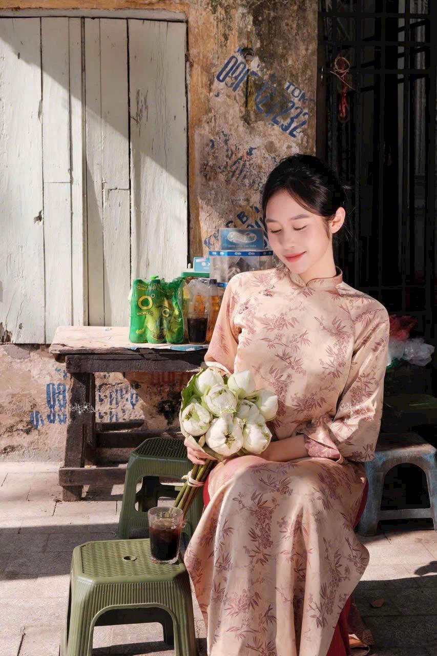 Vietnamese ao dai LaTruc gam 2da aodai light copper, pants included