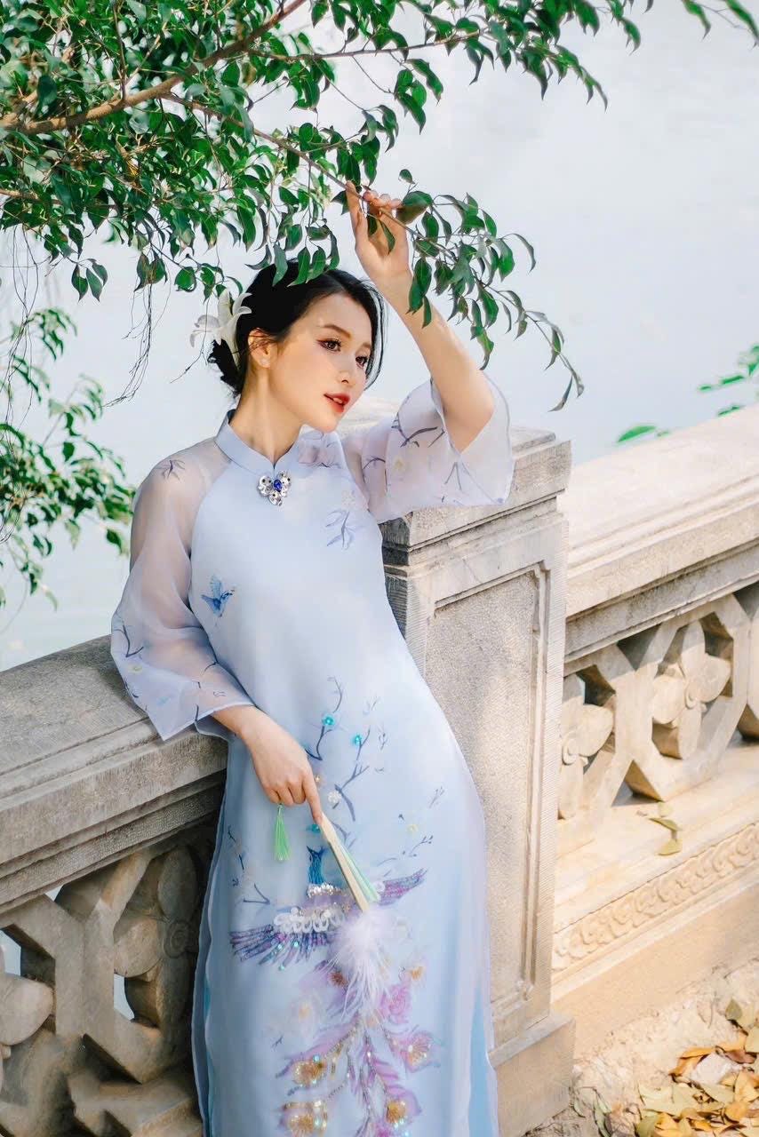 LamDong Vietnamese ao dai blue, brooch and pants included