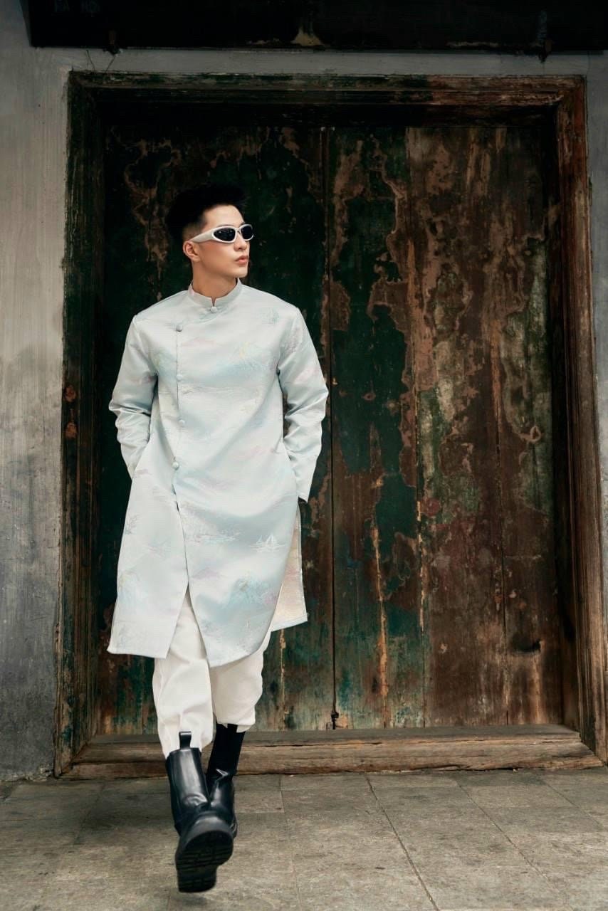 SonThuy Vietnamese aodai for men light blue