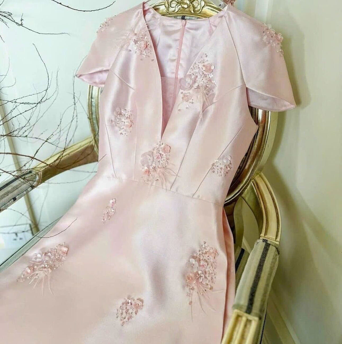 Vietnamese modern Vee aodai pink , pants included