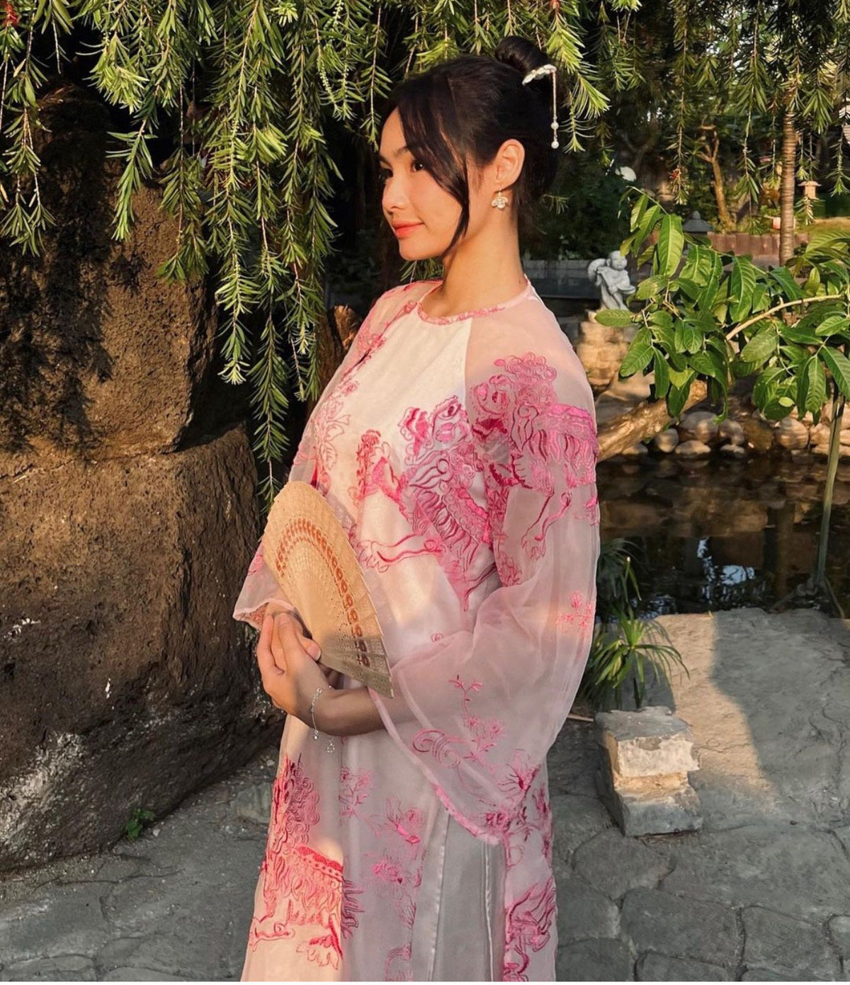 Vietnamese ao dai KyLan pink loose style, pants included