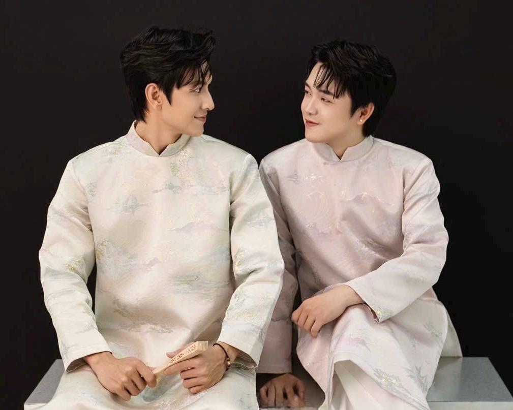 Vietnamese aodai for men Gam tafta VanMay ao dai light beige, light pink