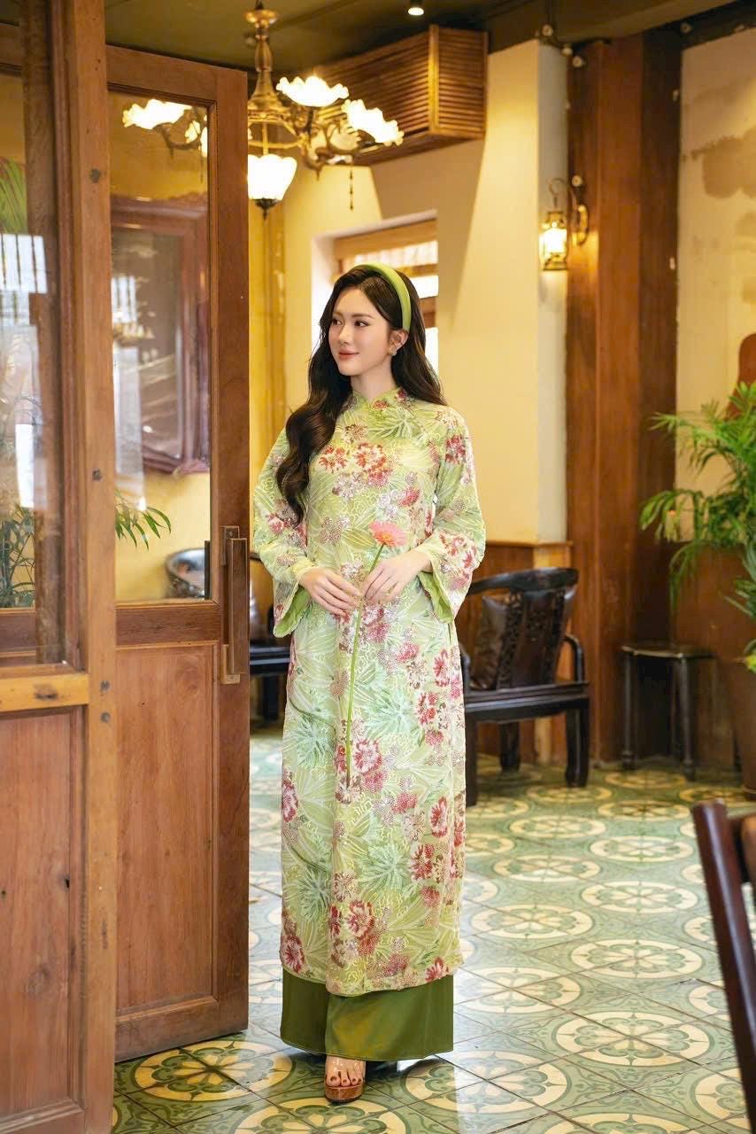 ComHoa Vietnamese aodai KimSa  floral embroidery green sequins, pants included