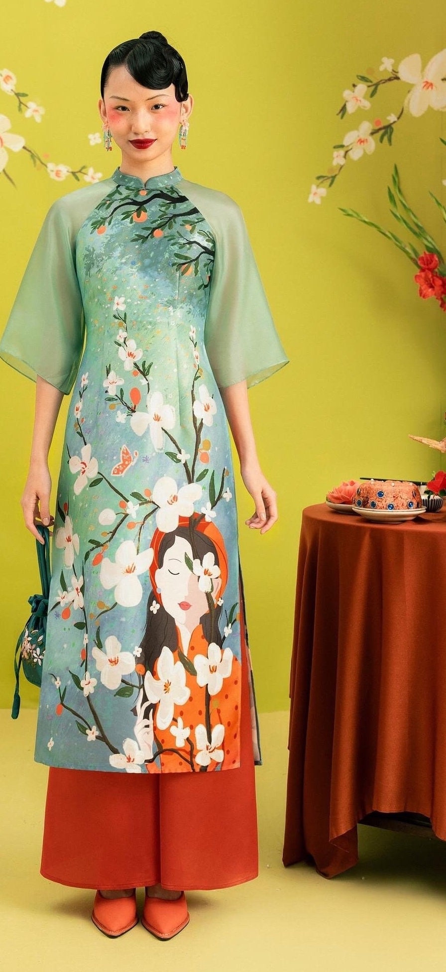 Vietnamese aodai Lep Xanh, pants included