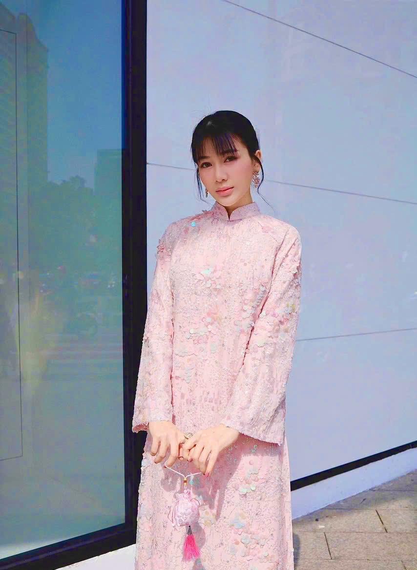 HongChu Vietnamese luxury ao dai pink sequins, pants included