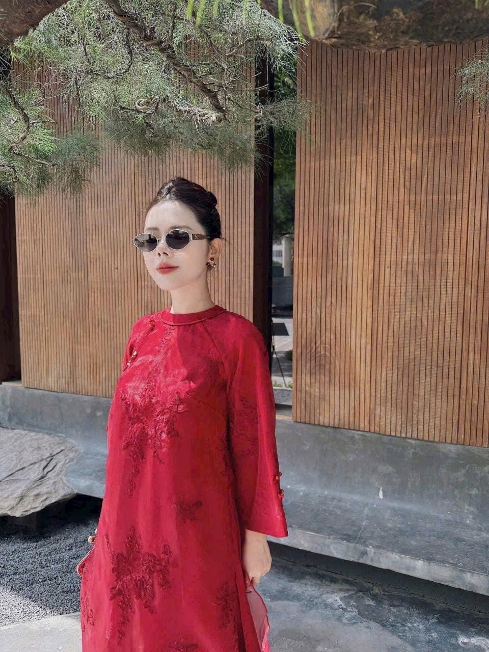 Vietnamese ao dai LinkLan red embroidered floral design aodai, brooch and pants included