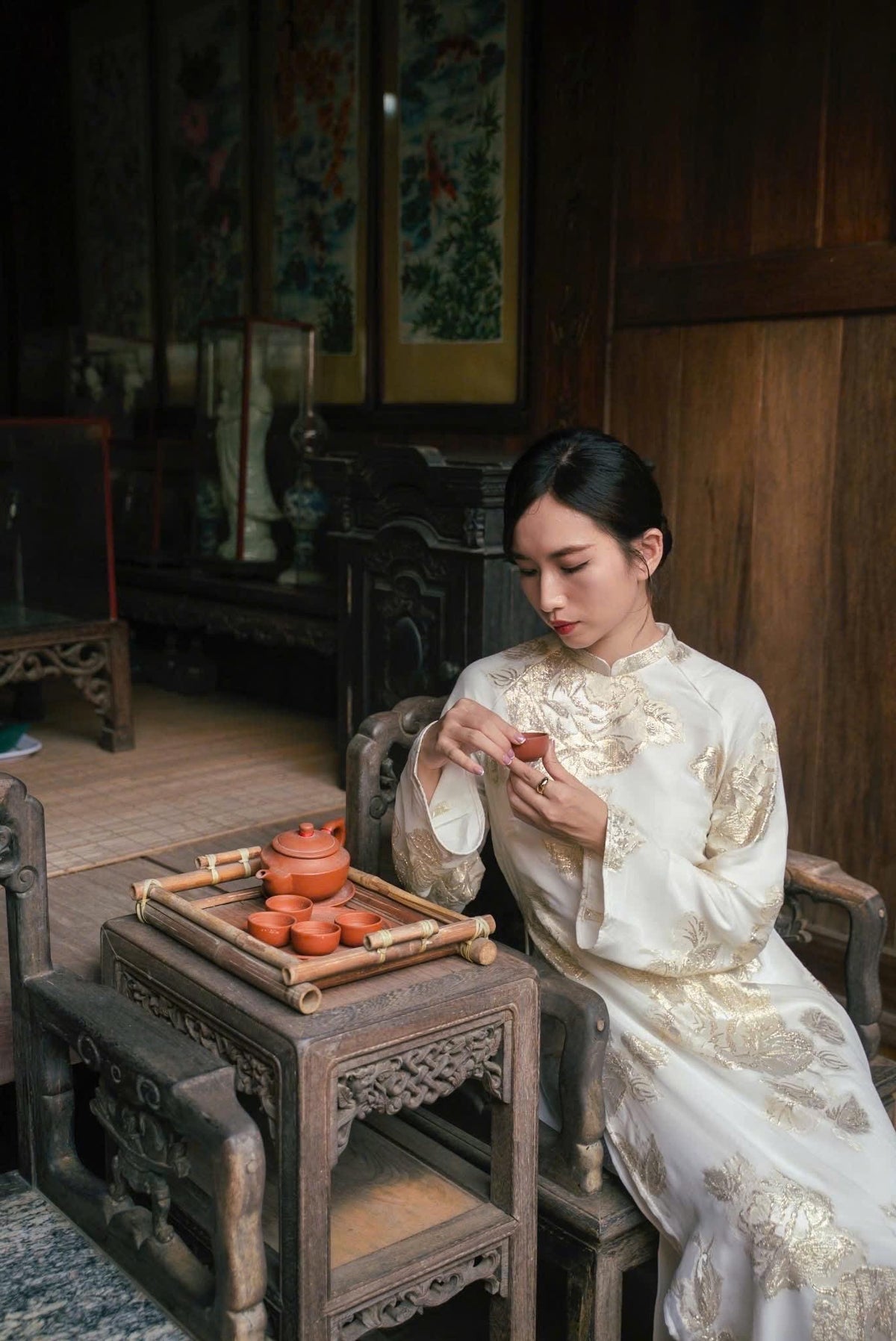 Vietnamese ao dai Rosey imprint 3D texture with gold aodai white relaxed style, pants included