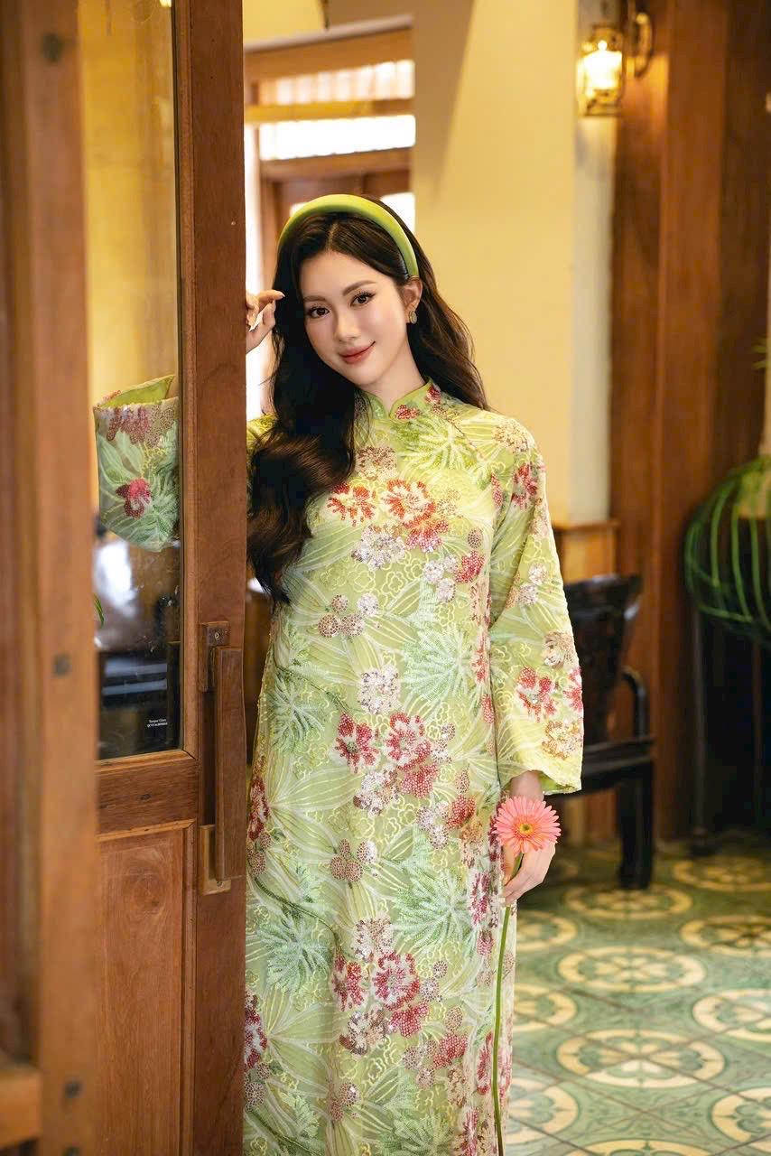 ComHoa Vietnamese aodai KimSa  floral embroidery green sequins, pants included