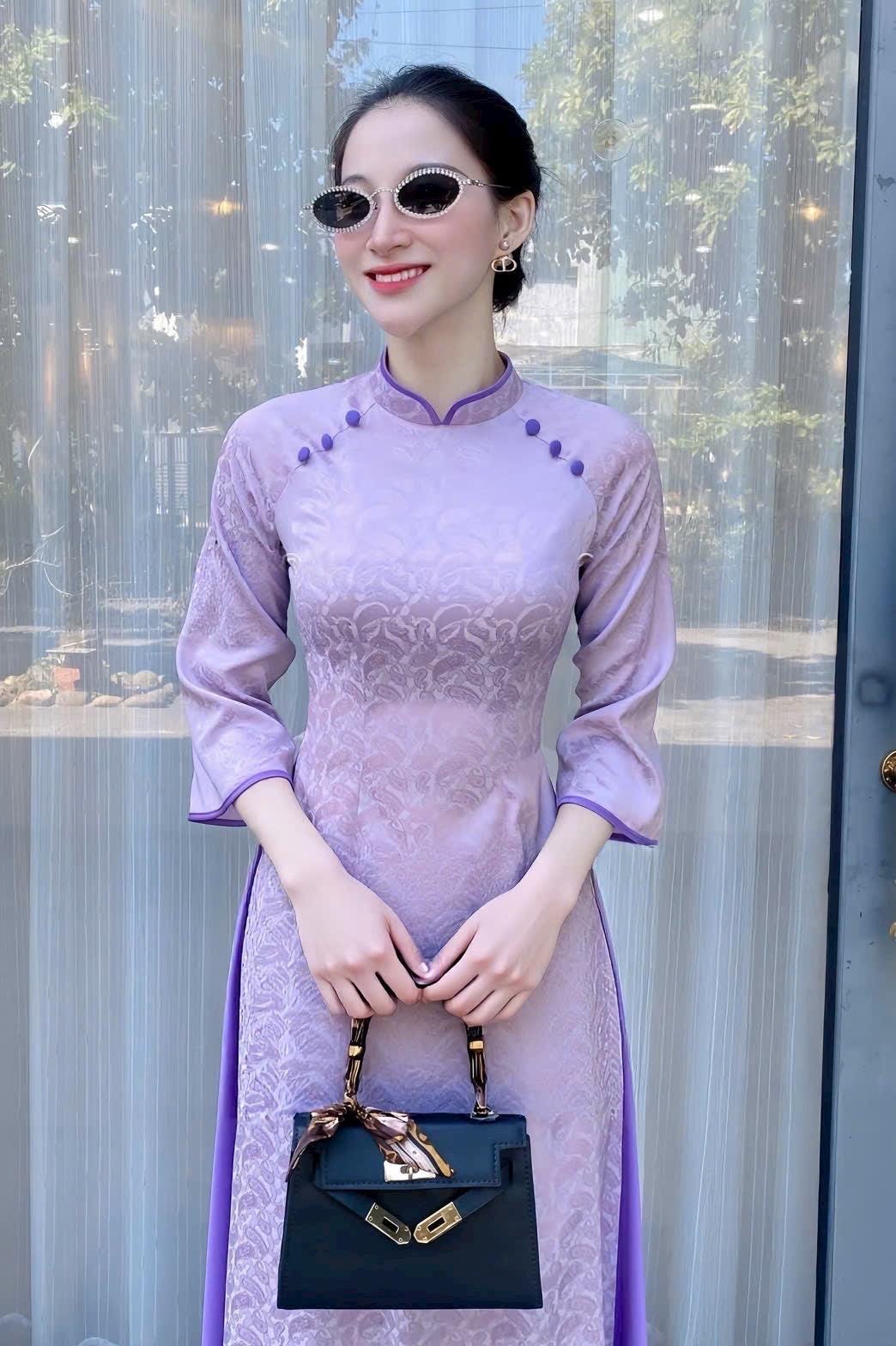 UyenAn Vietnamese purple ao dai, pants included