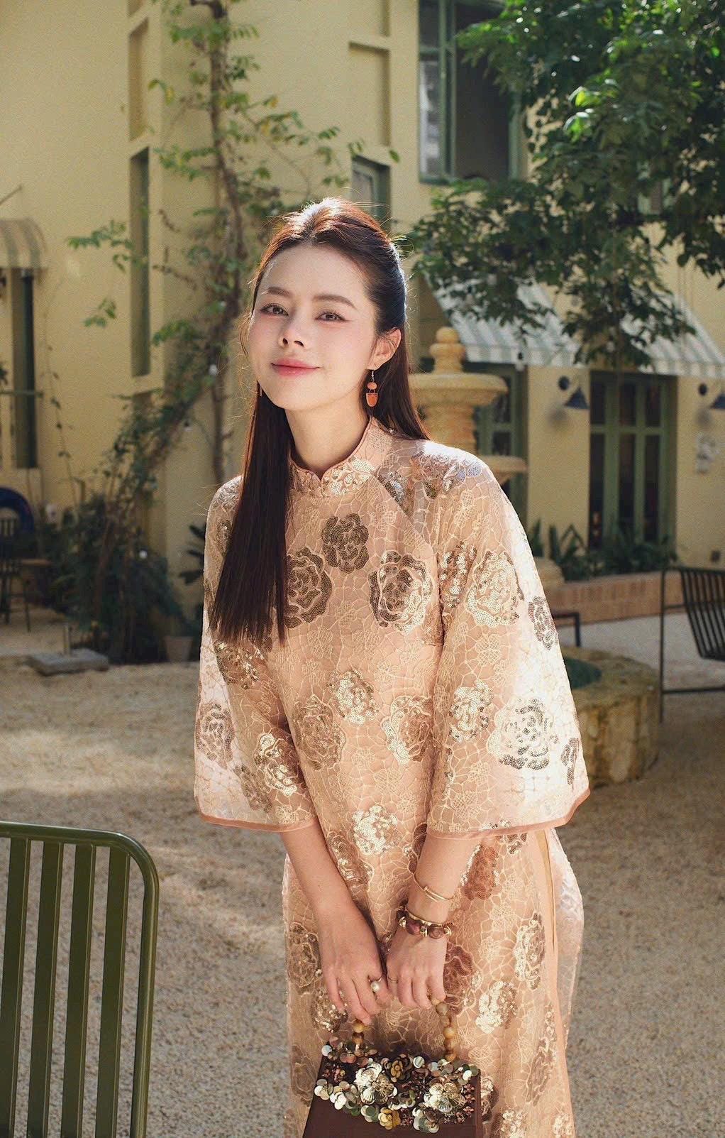 Flora Vietnamese ao dai brown sequins, pants included