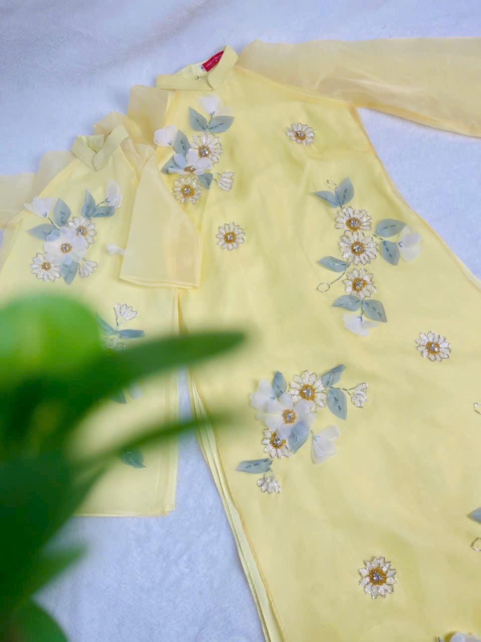 MocTrac Vietnamese aodai yellow, pants included