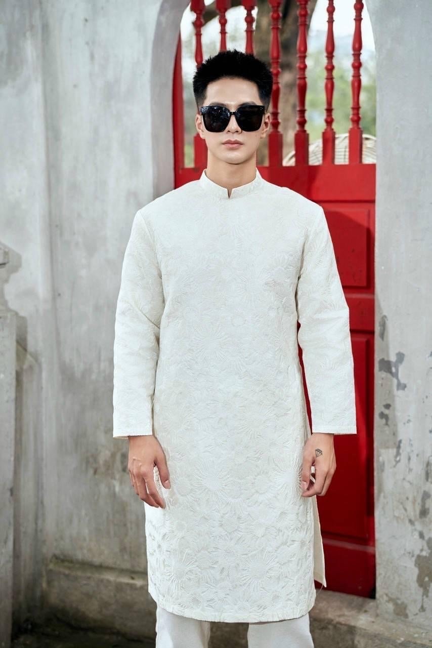 Daisy Vietnamese aodai for men white