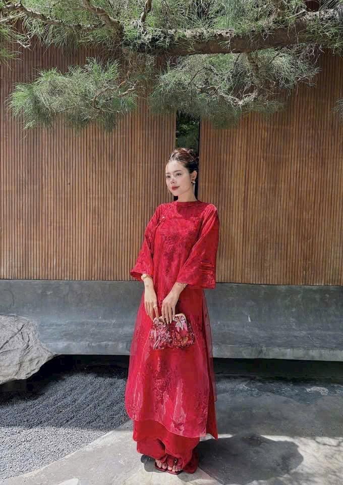 Vietnamese ao dai LinkLan red embroidered floral design aodai, brooch and pants included