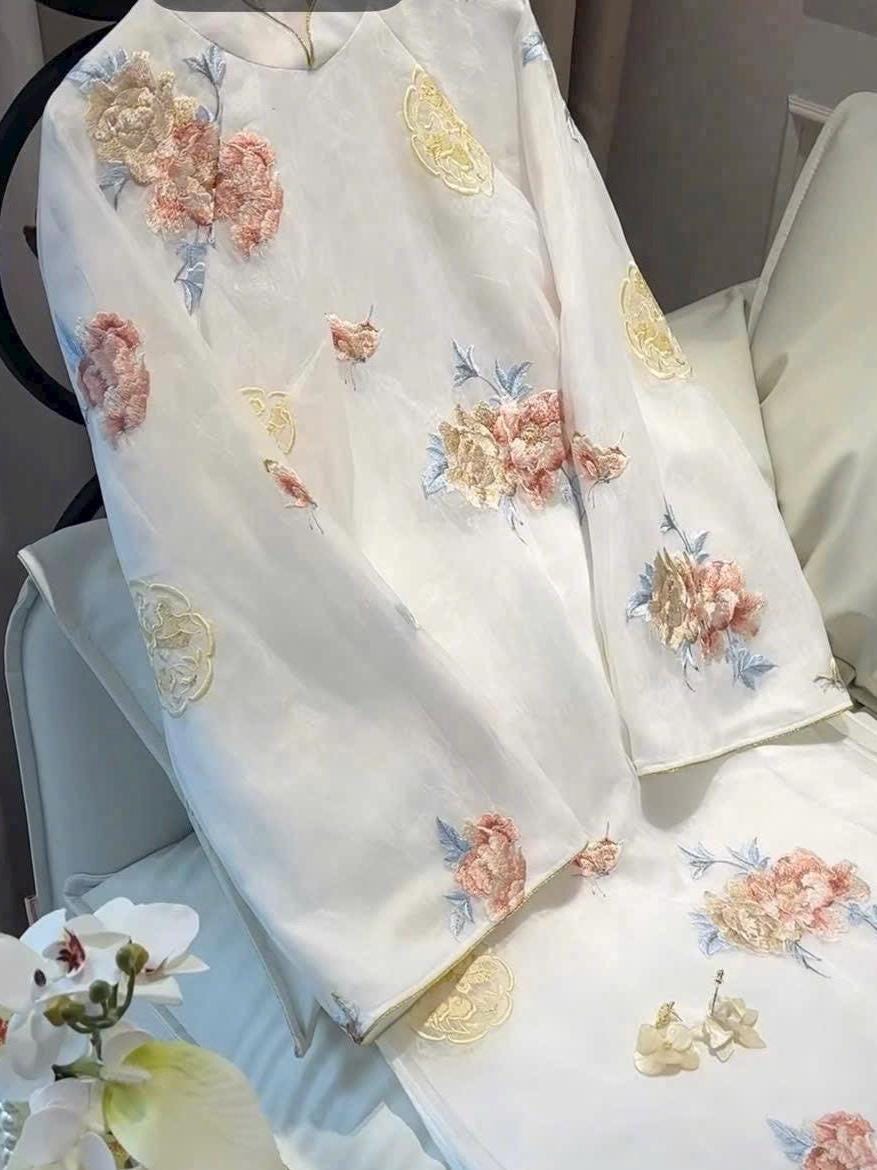 Vietnamese ao dai VanHoaLinh embroidered white aodai, pants included
